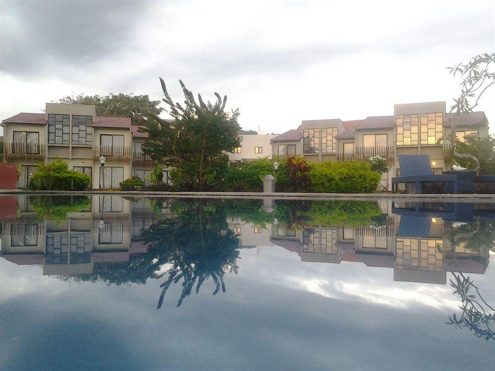 Luwansa Beach Resort Labuan Bajo Kültér fotó