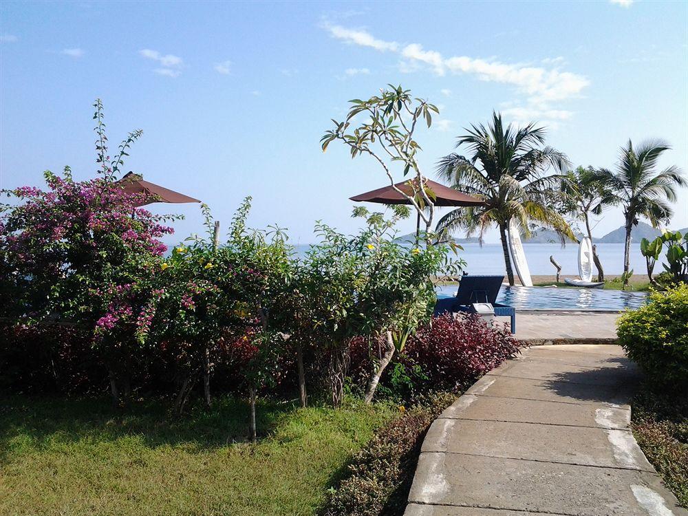 Luwansa Beach Resort Labuan Bajo Kültér fotó
