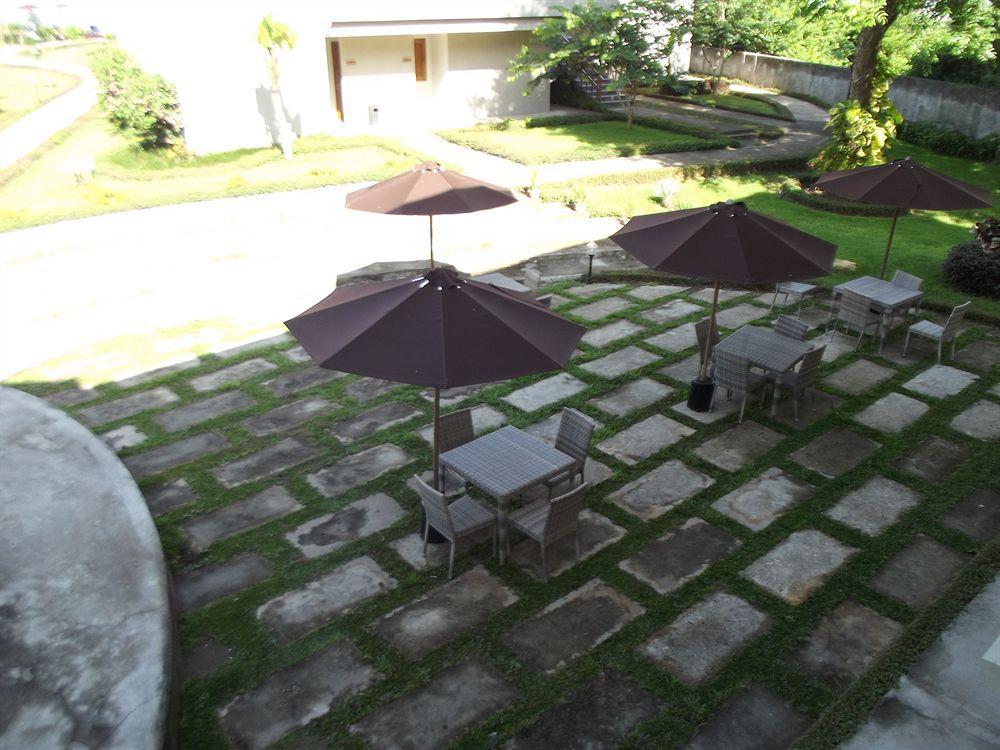 Luwansa Beach Resort Labuan Bajo Kültér fotó