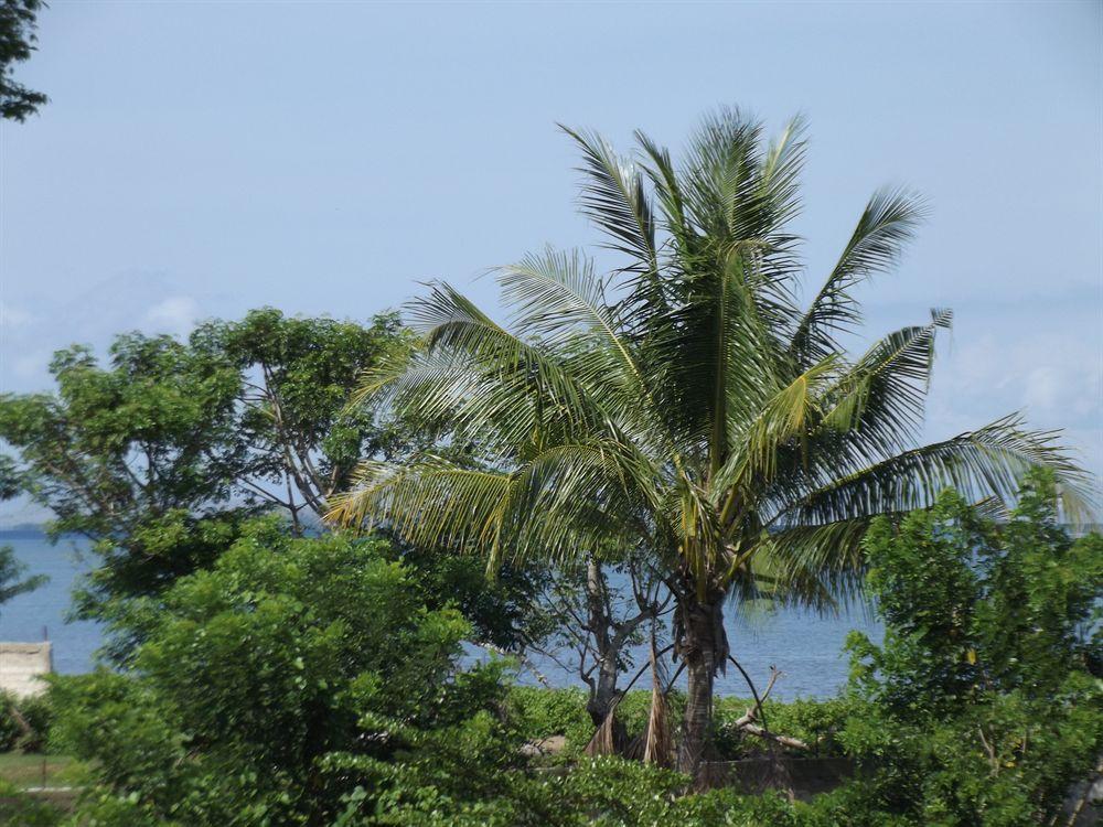Luwansa Beach Resort Labuan Bajo Kültér fotó