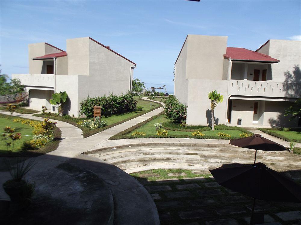 Luwansa Beach Resort Labuan Bajo Kültér fotó
