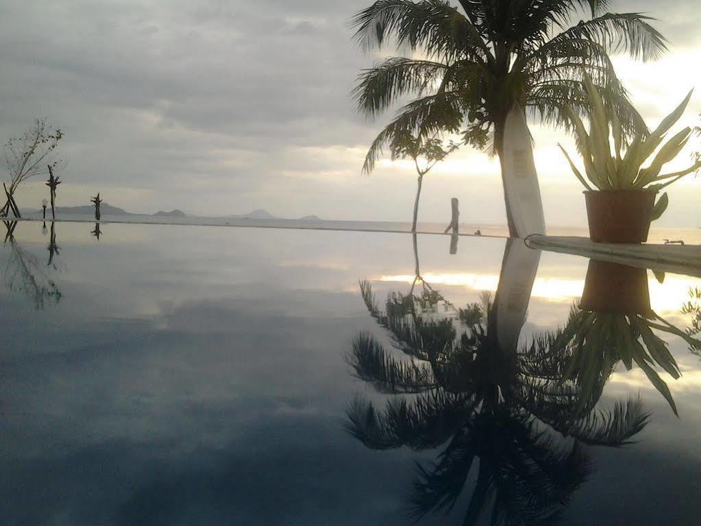 Luwansa Beach Resort Labuan Bajo Kültér fotó