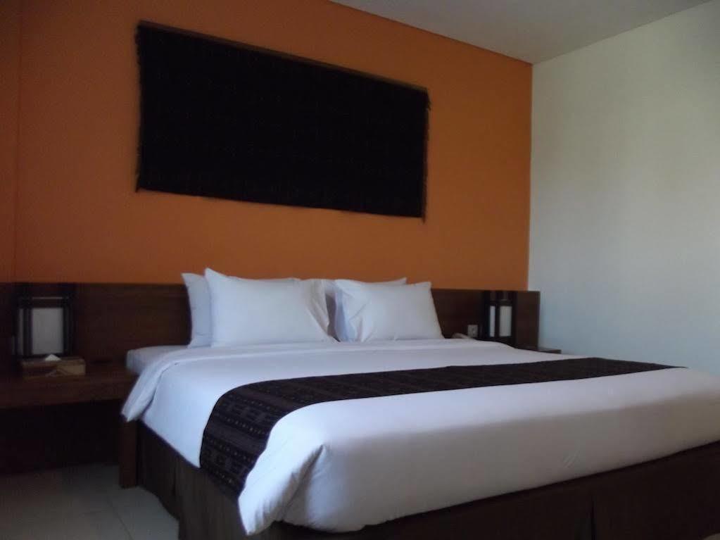 Luwansa Beach Resort Labuan Bajo Kültér fotó