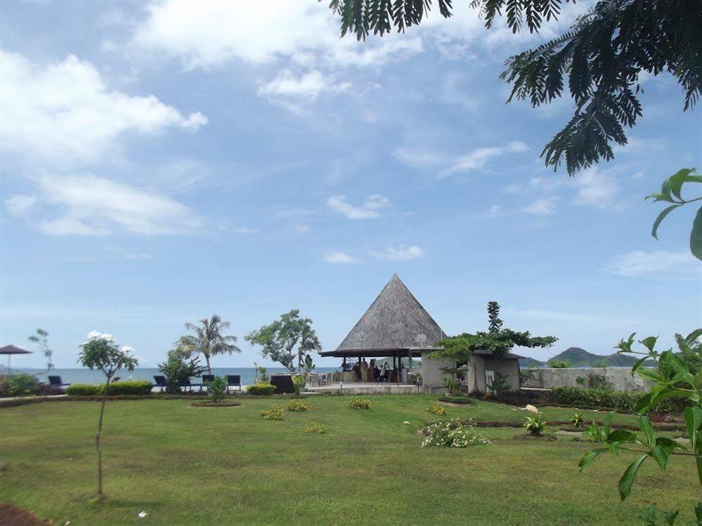 Luwansa Beach Resort Labuan Bajo Kültér fotó